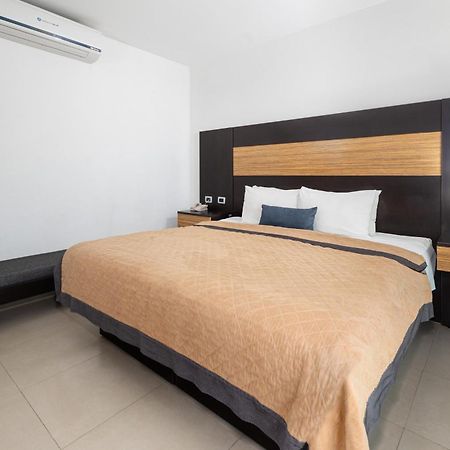 Hotel Mexico Plaza Silao Aeropuerto Екстериор снимка