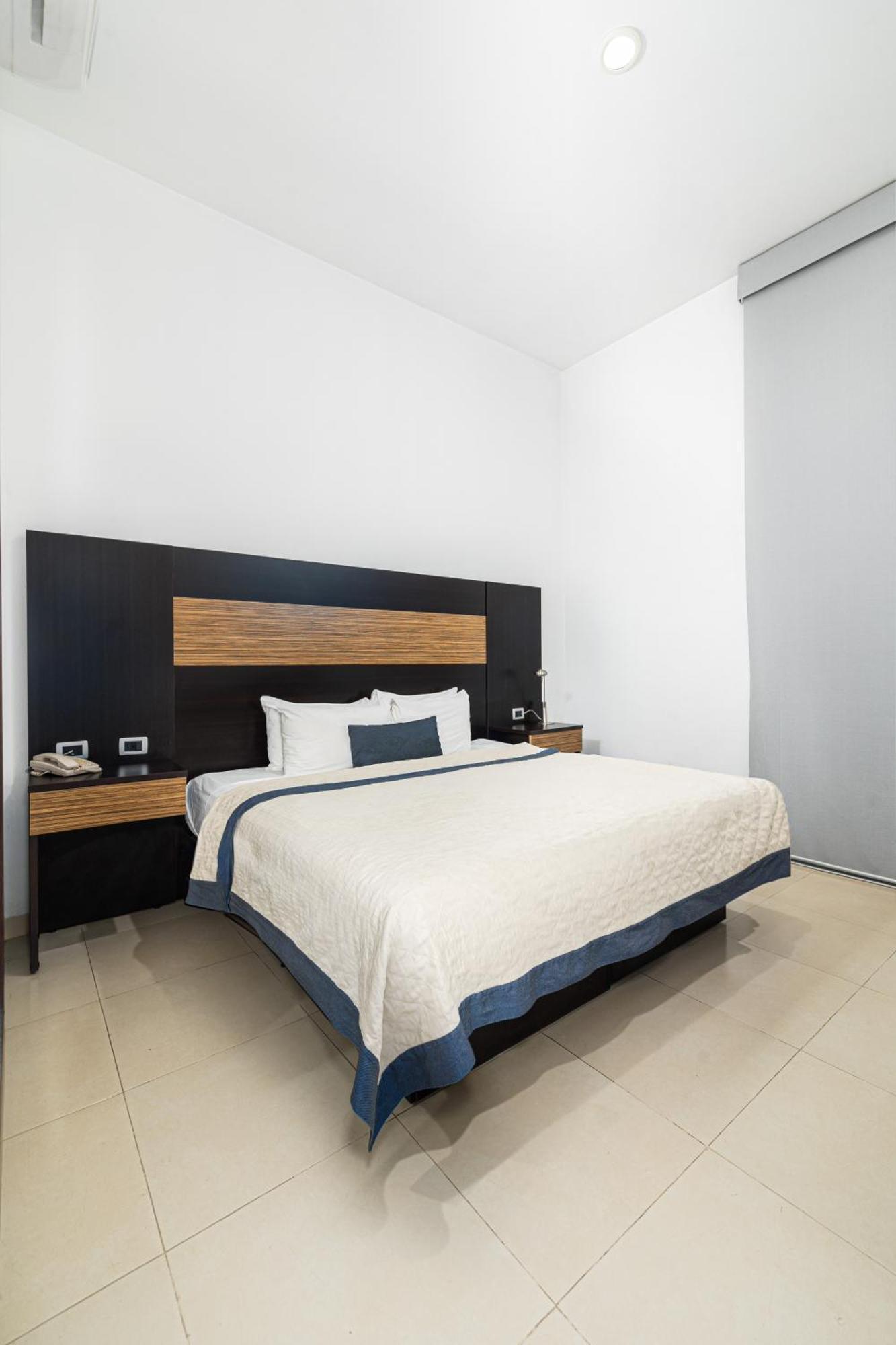 Hotel Mexico Plaza Silao Aeropuerto Екстериор снимка