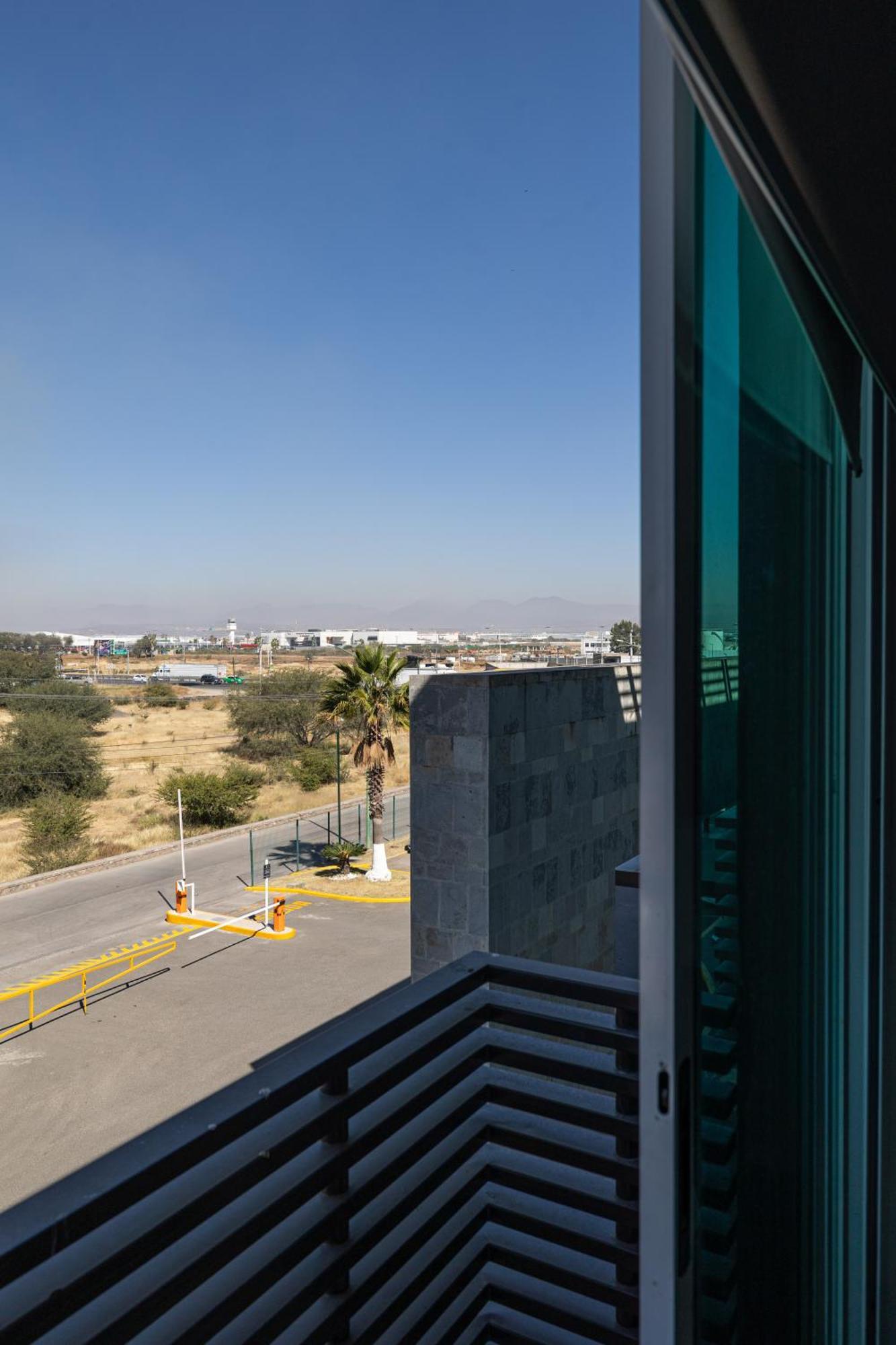 Hotel Mexico Plaza Silao Aeropuerto Екстериор снимка